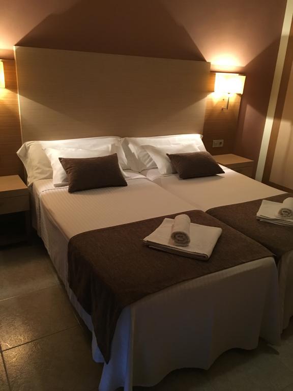 Rosabel Hotell Benidorm Exteriör bild